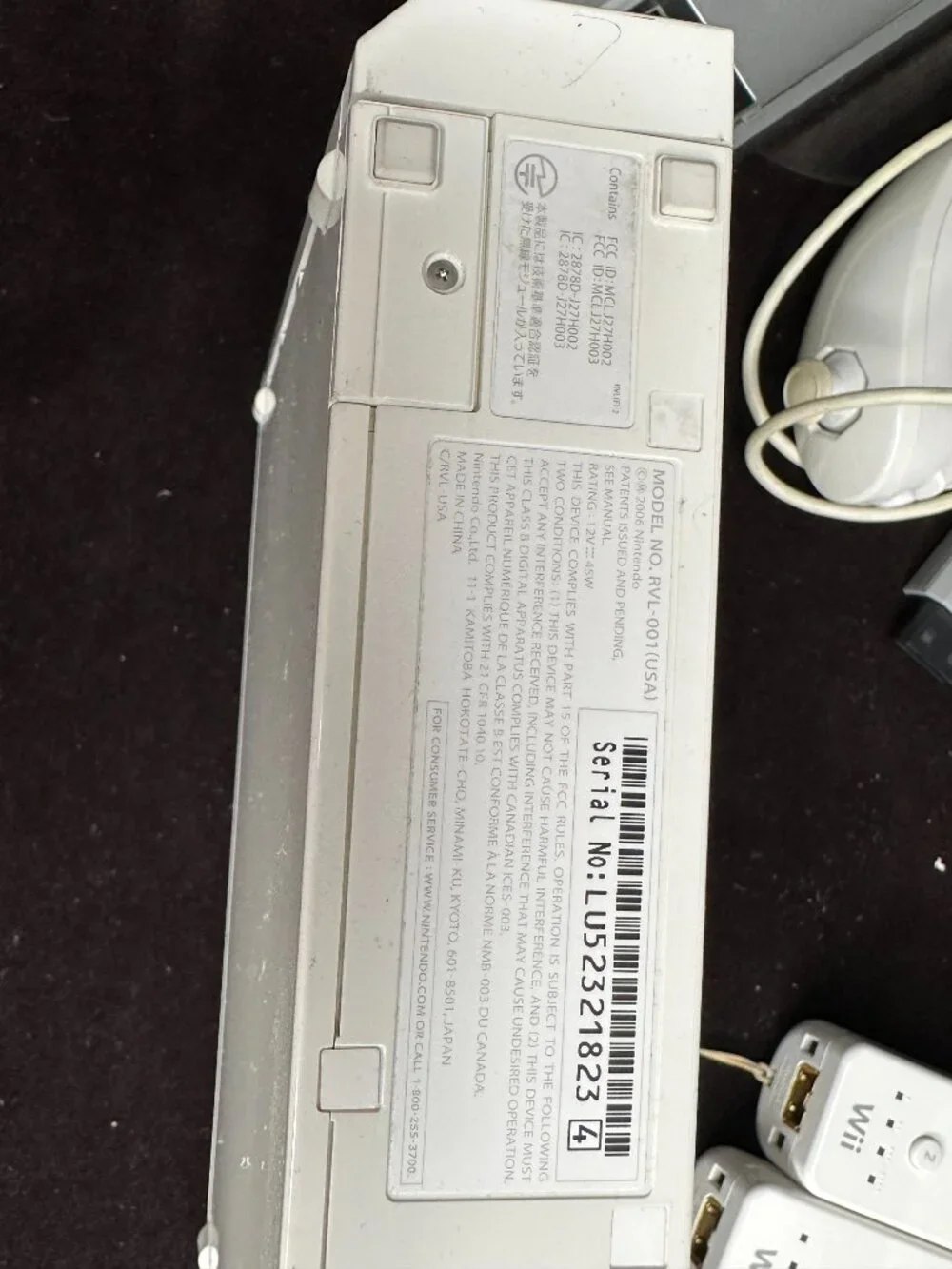 Nintendo Wii White Console Bundle (RVL-001) – Includes New Super Mario Bros. Wii